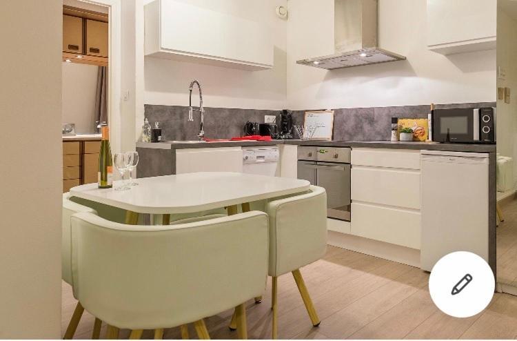 Appartement Colmar Centre Historique Avec Garage Екстериор снимка